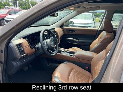 2024 Nissan Pathfinder Platinum