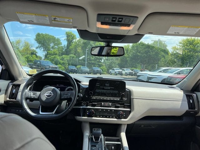 2022 Nissan Pathfinder Platinum