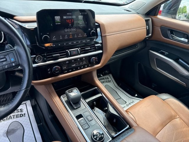 2023 Nissan Pathfinder Platinum