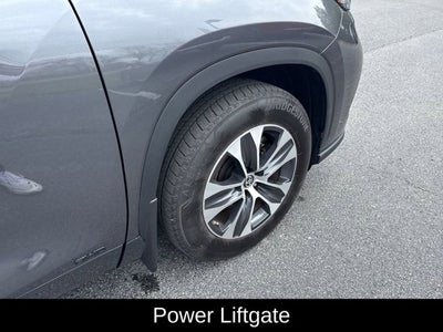 2024 Toyota Highlander Hybrid XLE