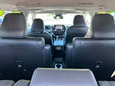2024 Toyota Highlander Hybrid XLE