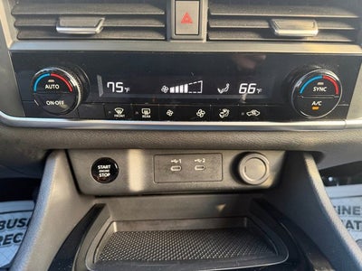 2025 Nissan Rogue SV