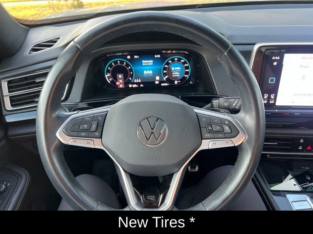 2024 Volkswagen Atlas Cross Sport 2.0T SEL R-Line