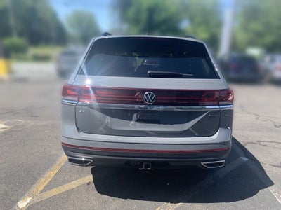 2026 Volkswagen Atlas SE w/Technology