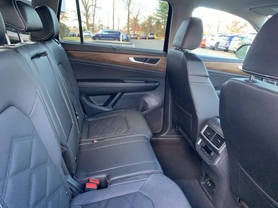 2025 Volkswagen Atlas 2.0T SE w/Technology