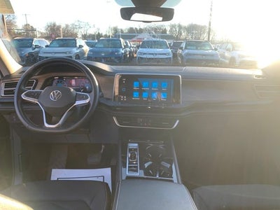 2025 Volkswagen Atlas 2.0T SE w/Technology