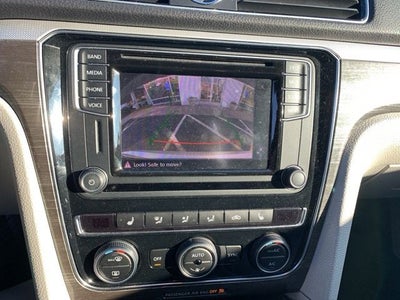 2016 Volkswagen Passat 1.8T SE