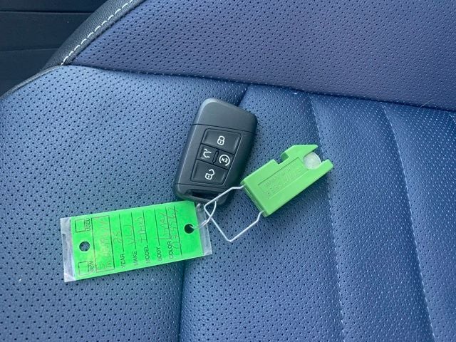 2025 Volkswagen Taos 1.5T SEL