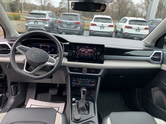 2025 Volkswagen Taos 1.5T SEL