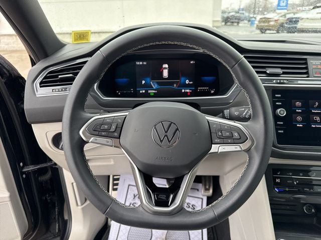 2023 Volkswagen Tiguan 2.0T SE R-Line Black