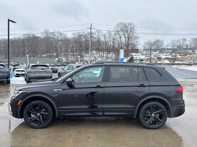 2023 Volkswagen Tiguan 2.0T SE R-Line Black