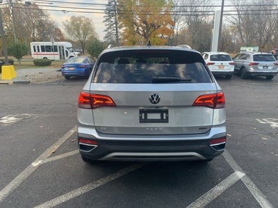2024 Volkswagen Taos 1.5T SE