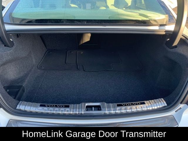 2022 Volvo S60 B5 Momentum