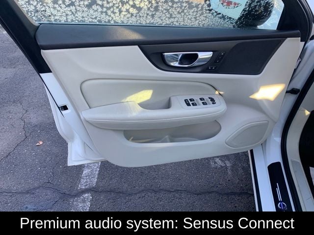 2022 Volvo S60 B5 Momentum