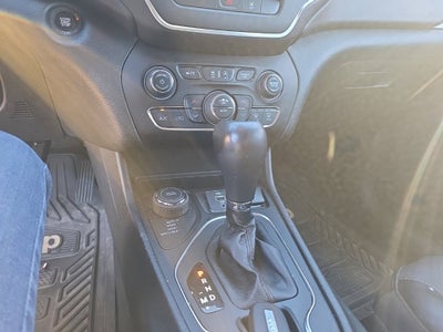 2022 Jeep Cherokee Latitude Lux