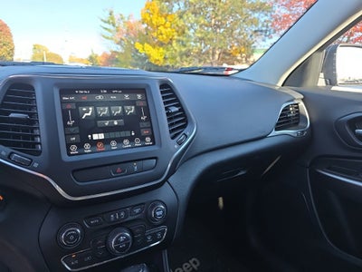 2022 Jeep Cherokee Latitude Lux