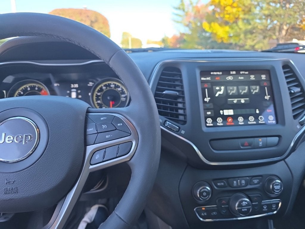 2022 Jeep Cherokee Latitude Lux