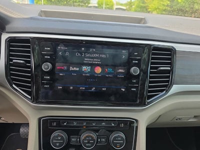 2022 Volkswagen Atlas 3.6L V6 SE w/Technology