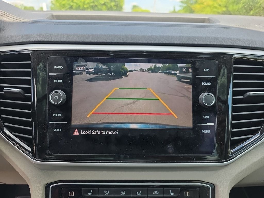 2022 Volkswagen Atlas 3.6L V6 SE w/Technology