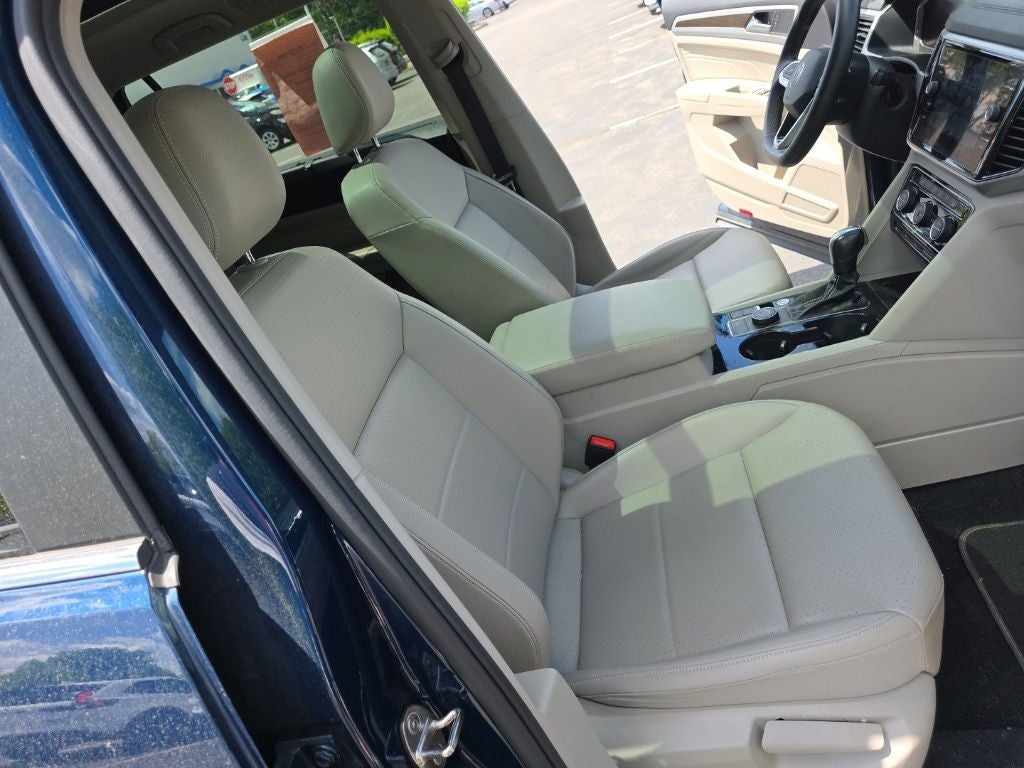 2022 Volkswagen Atlas 3.6L V6 SE w/Technology