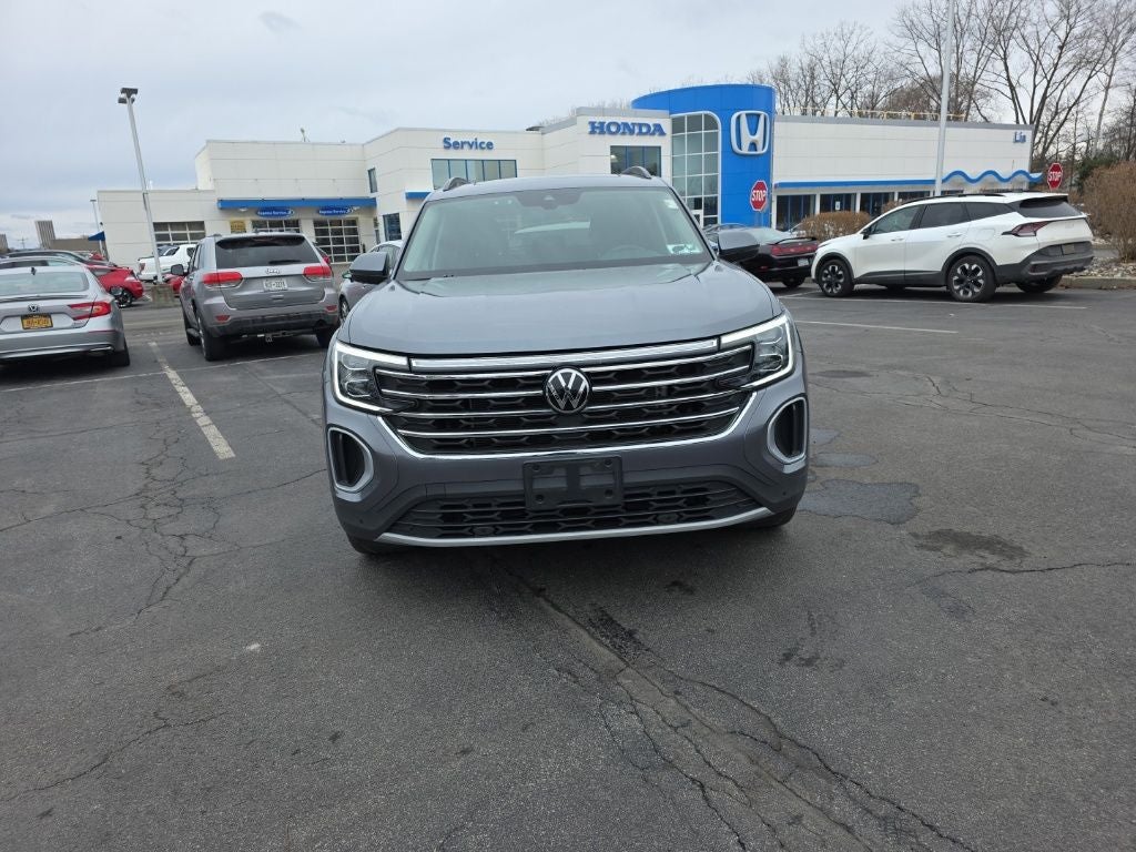 2024 Volkswagen Atlas 2.0T SE w/Technology