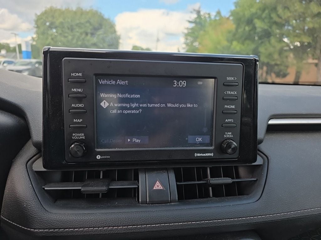 2020 Toyota RAV4 LE