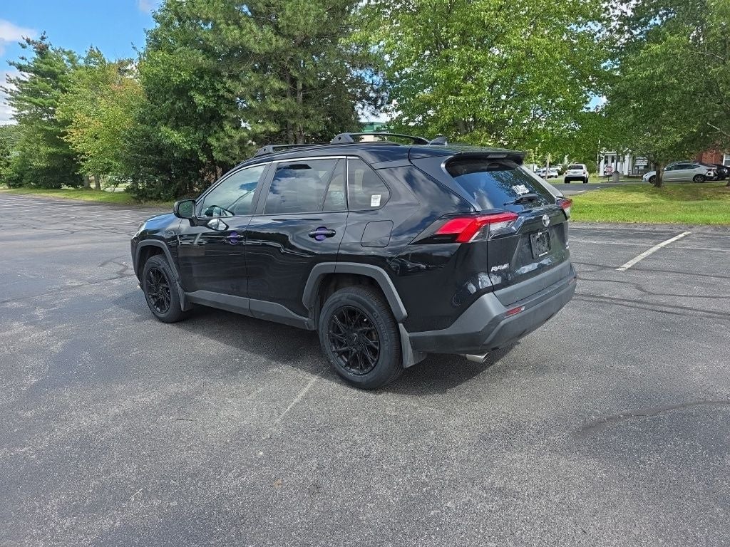 2020 Toyota RAV4 LE