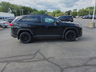 2020 Toyota RAV4 LE