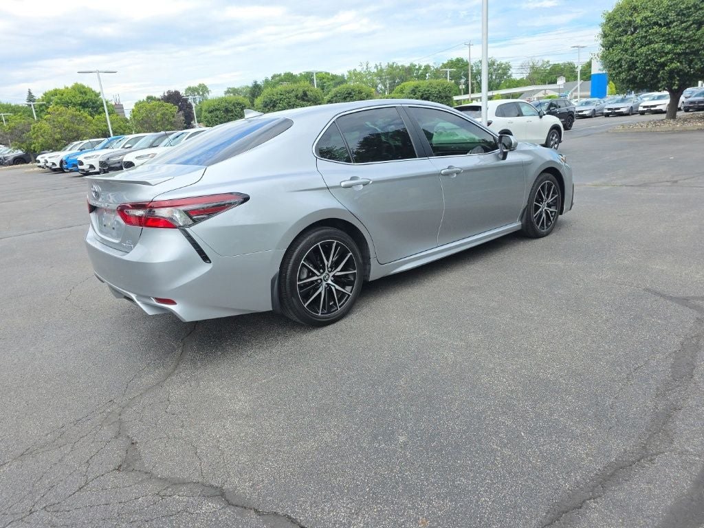 2024 Toyota Camry Hybrid SE