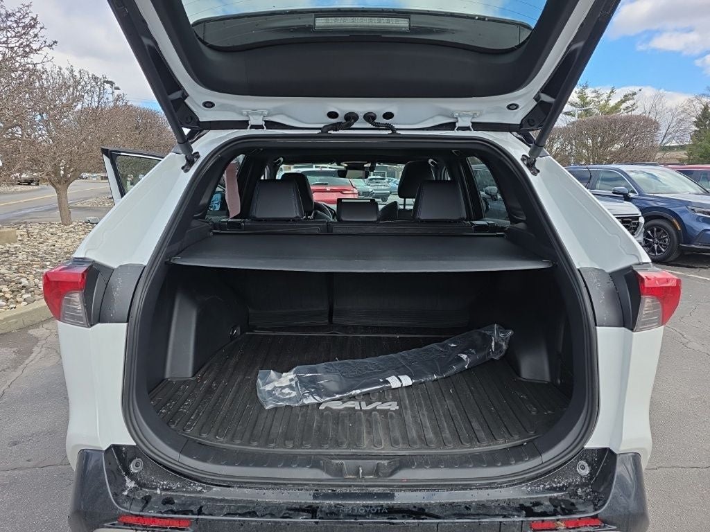 2025 Toyota RAV4 Hybrid XSE