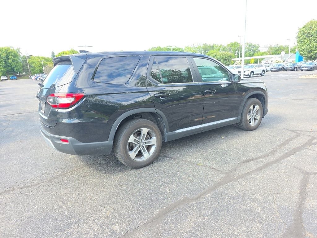 2023 Honda Pilot EX-L 8 Passenger