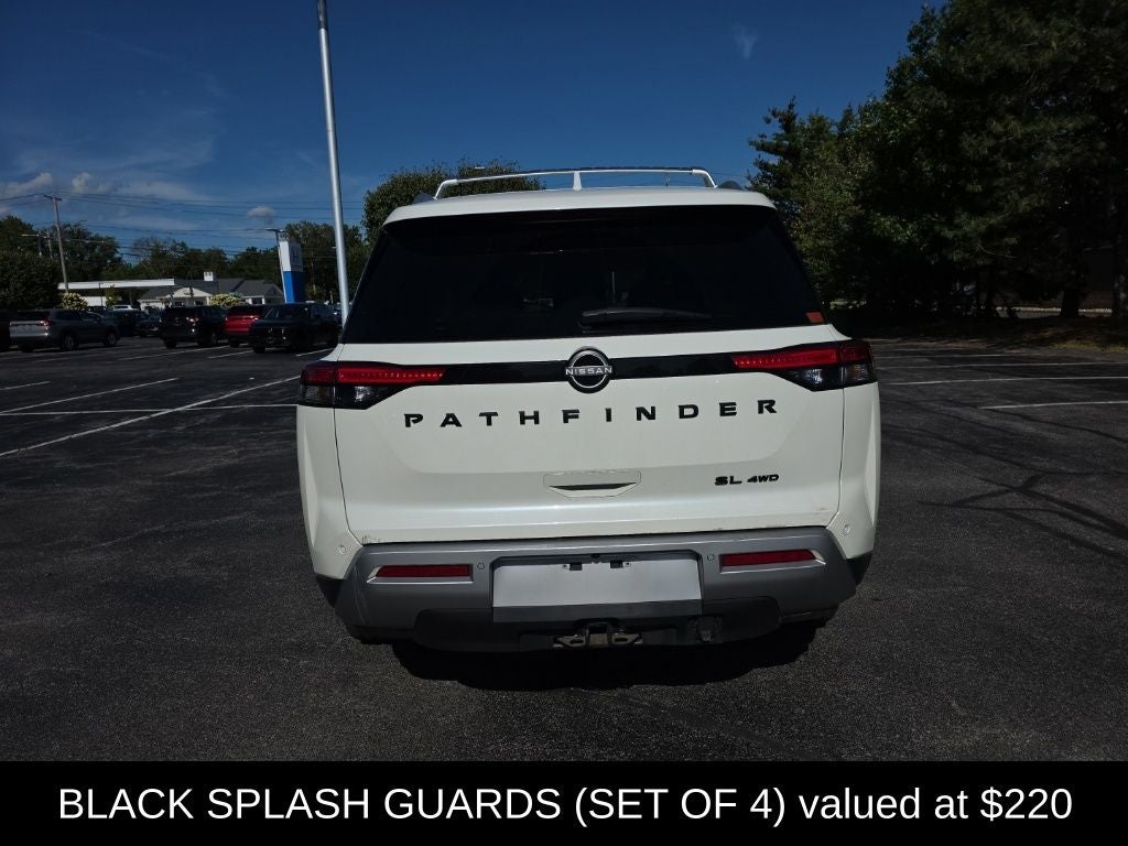 2023 Nissan Pathfinder SL