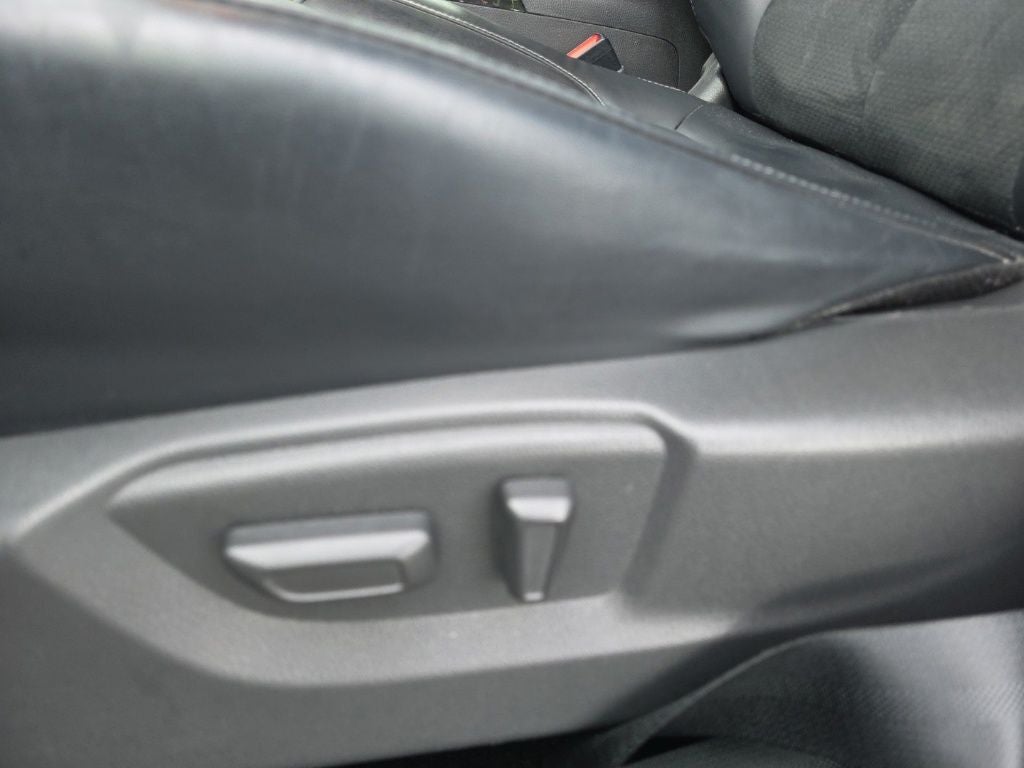 2023 Mitsubishi Eclipse Cross Base