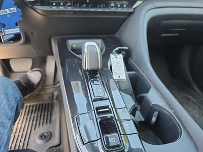 2025 Toyota Crown Signia XLE