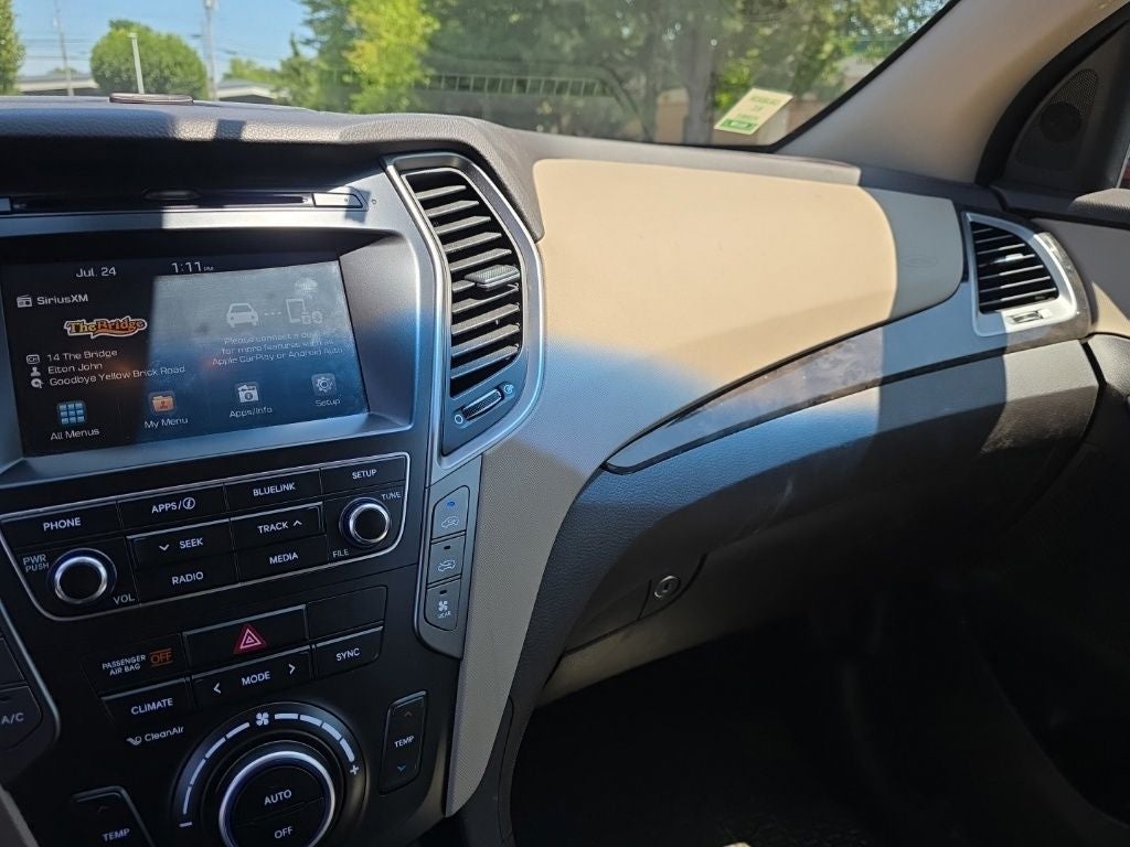 2017 Hyundai Santa Fe SE