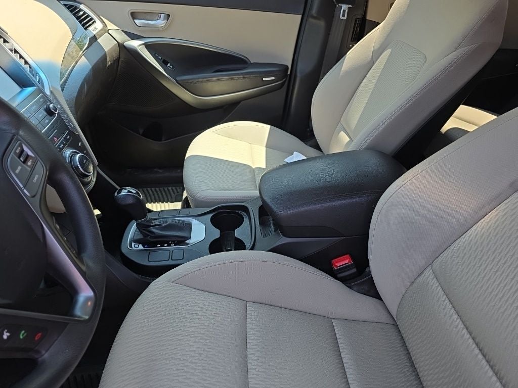 2017 Hyundai Santa Fe SE