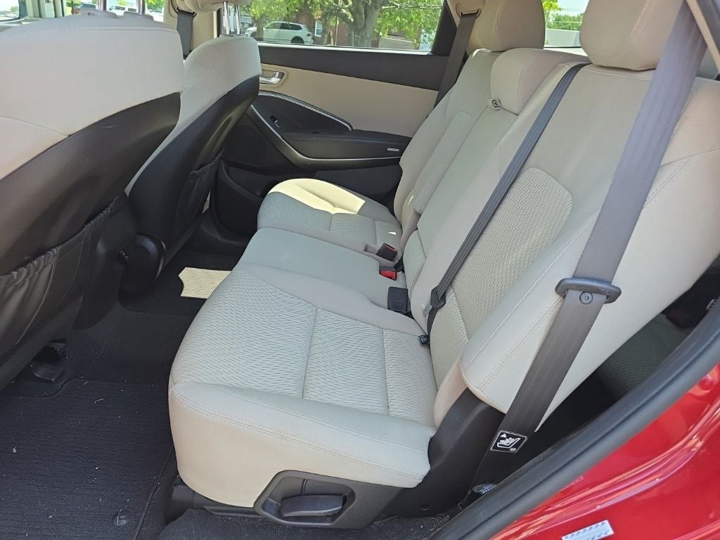 2017 Hyundai Santa Fe SE