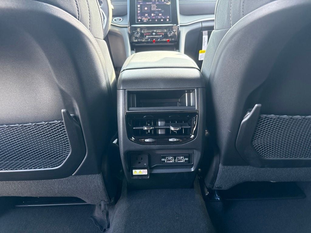 2026 Jeep Grand Cherokee Laredo X