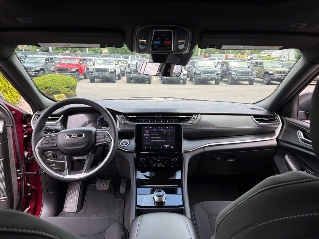 2025 Jeep Grand Cherokee Laredo X