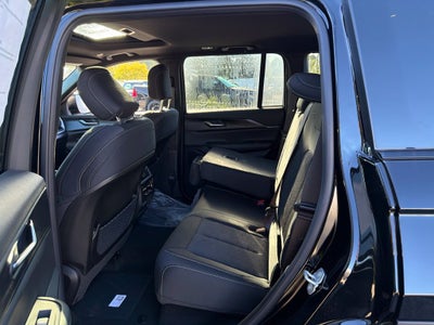 2027 Jeep Grand Cherokee Laredo X