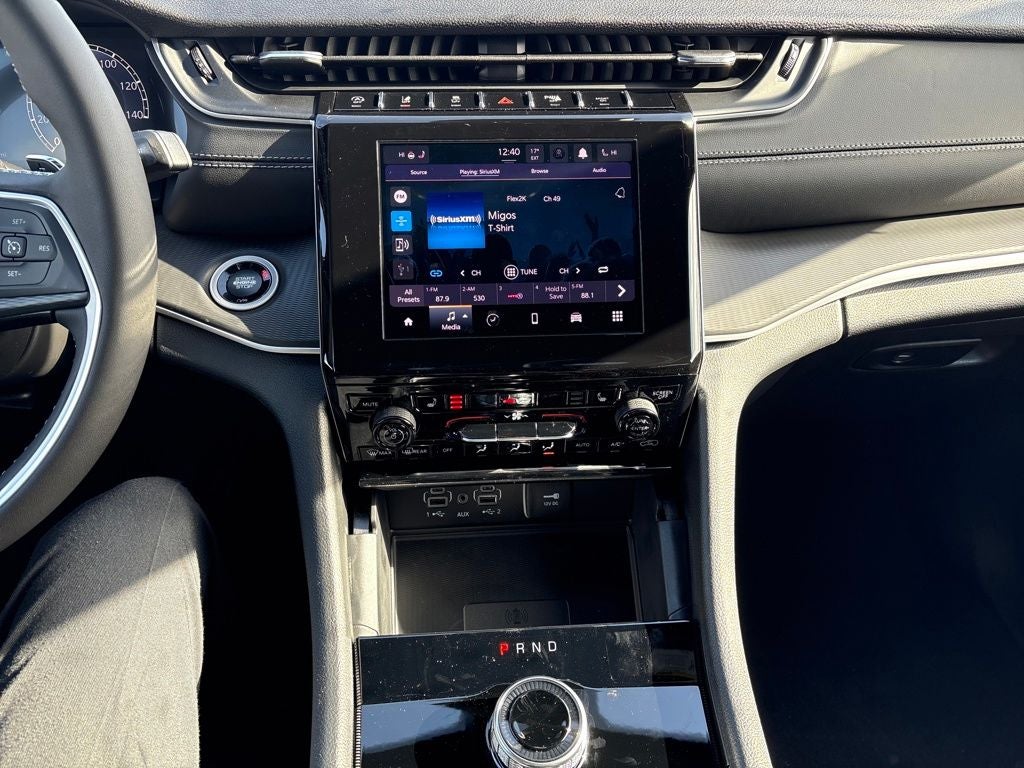 2026 Jeep Grand Cherokee Laredo