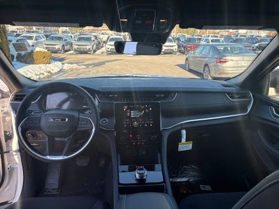 2026 Jeep Grand Cherokee Laredo