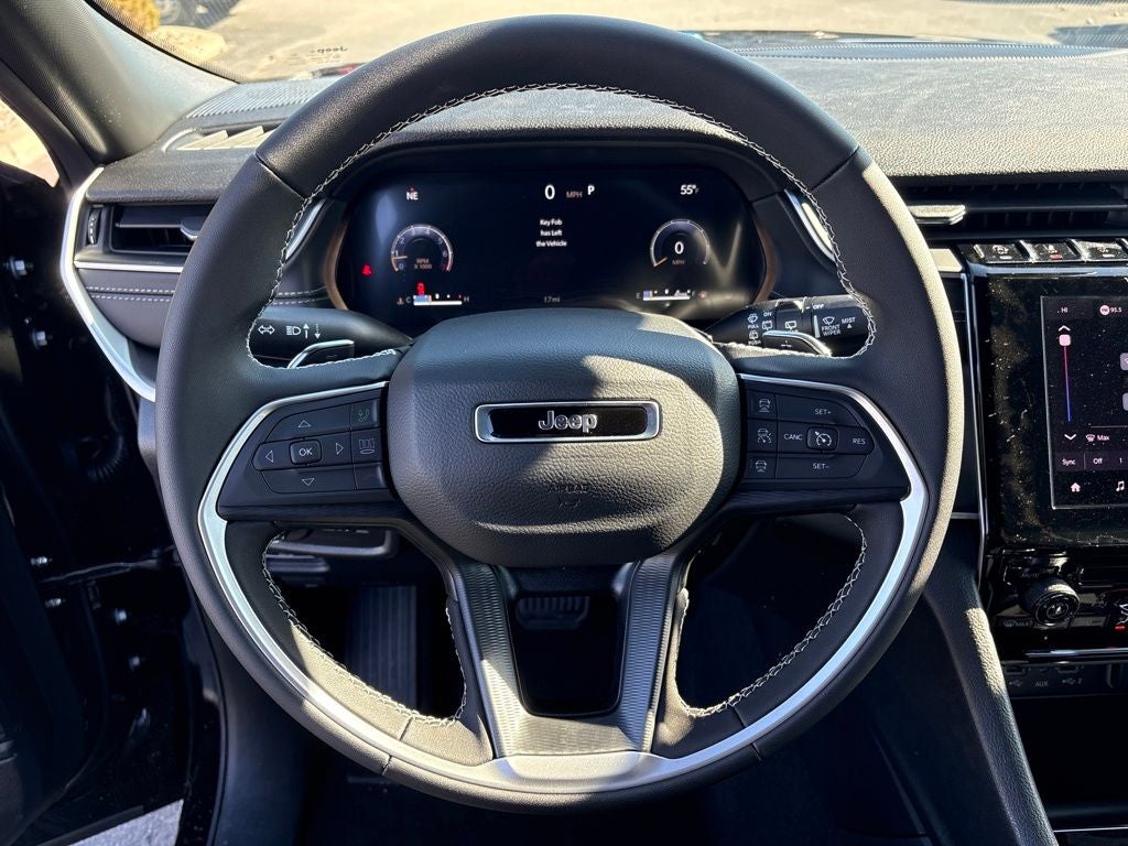 2026 Jeep Grand Cherokee Laredo