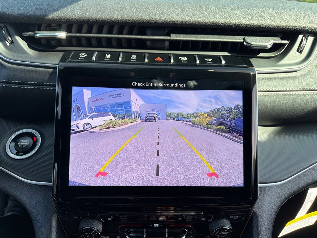 2027 Jeep Grand Cherokee Laredo X