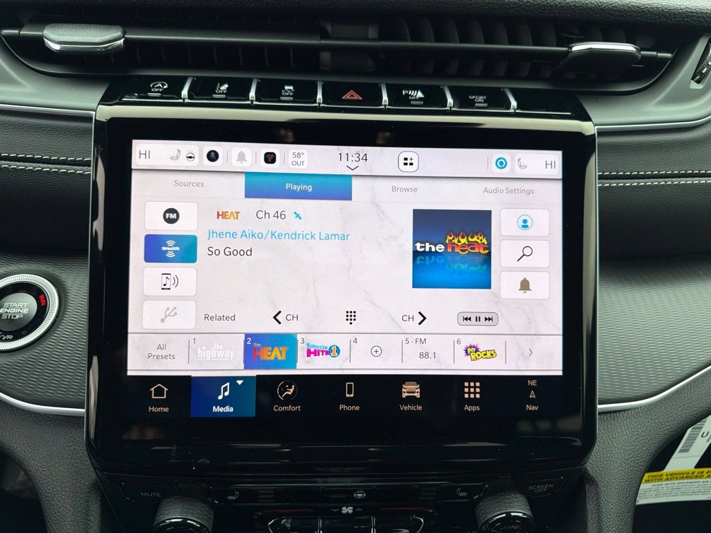2027 Jeep Grand Cherokee Laredo X