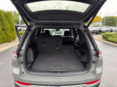 2027 Jeep Grand Cherokee Laredo X