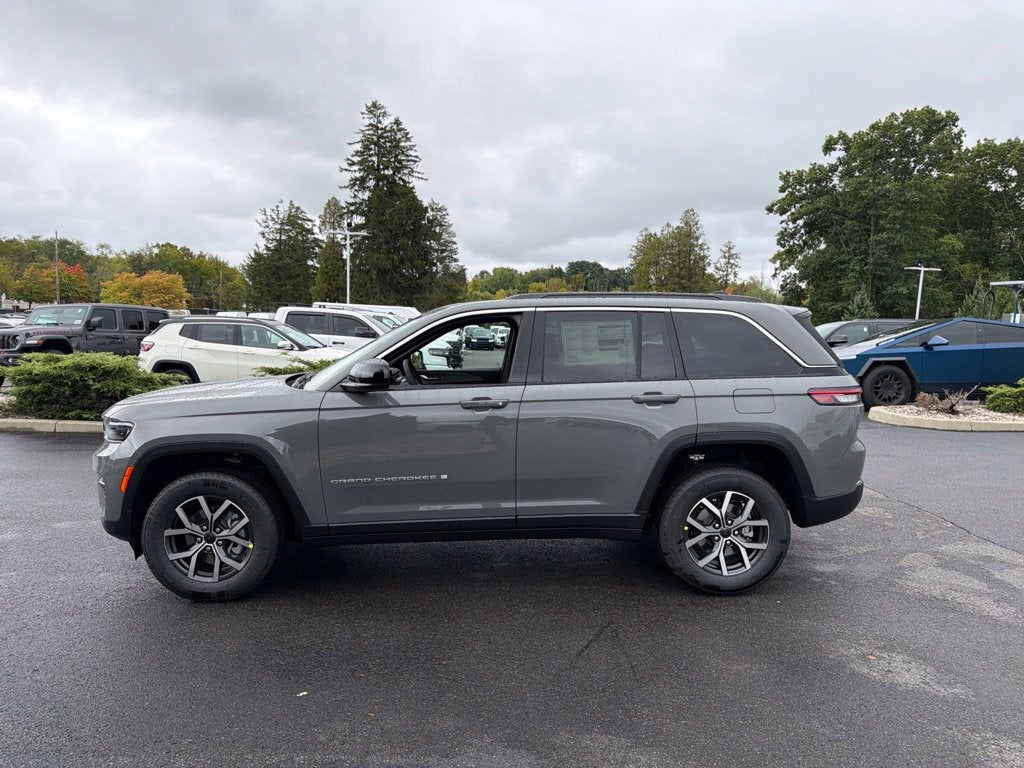 2027 Jeep Grand Cherokee Laredo X