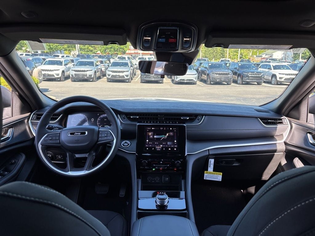 2025 Jeep Grand Cherokee Laredo X