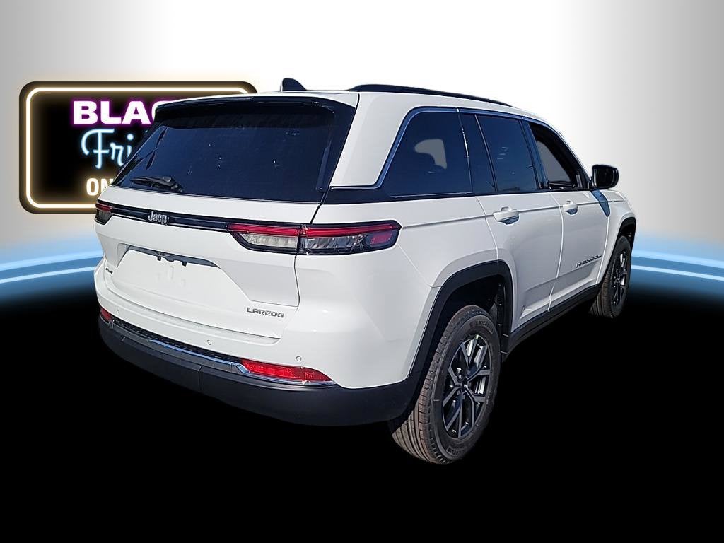 2027 Jeep Grand Cherokee Laredo X