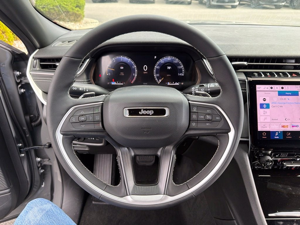 2027 Jeep Grand Cherokee Laredo X